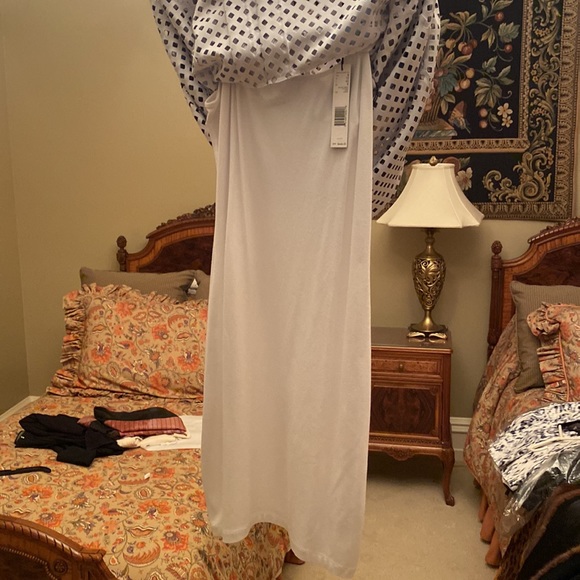 Elie Tahari Sleeveless Dress - Picture 6 of 8